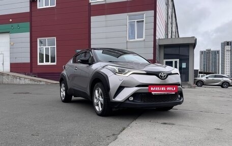 Toyota C-HR I рестайлинг, 2018 год, 2 020 000 рублей, 6 фотография
