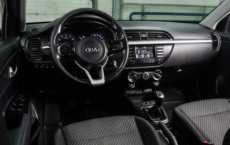KIA Rio IV, 2018 год, 1 070 000 рублей, 6 фотография