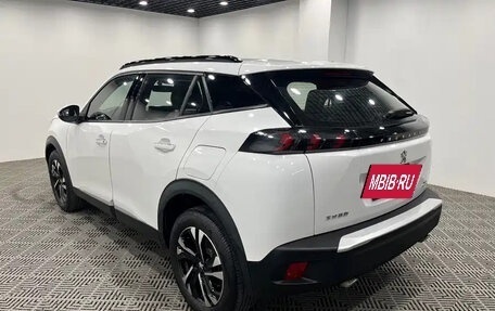 Peugeot 2008 II, 2022 год, 1 250 006 рублей, 3 фотография