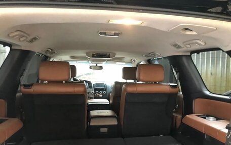 Toyota Sequoia II рестайлинг, 2011 год, 3 850 000 рублей, 1 фотография