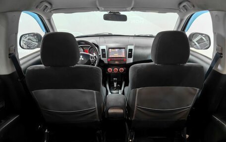 Mitsubishi Outlander III рестайлинг 3, 2007 год, 1 050 000 рублей, 17 фотография