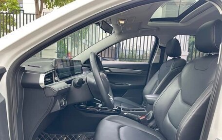 Ford Escort, 2023 год, 910 007 рублей, 8 фотография