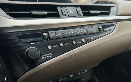 Lexus ES VII, 2018 год, 3 890 000 рублей, 21 фотография