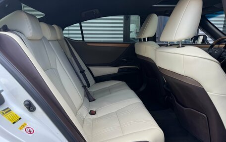 Lexus ES VII, 2018 год, 3 890 000 рублей, 32 фотография