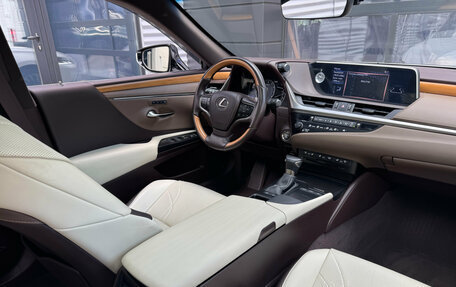 Lexus ES VII, 2018 год, 3 890 000 рублей, 38 фотография