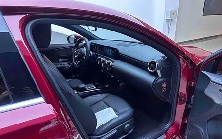 Mercedes-Benz A-Класс, 2022 год, 1 365 000 рублей, 10 фотография
