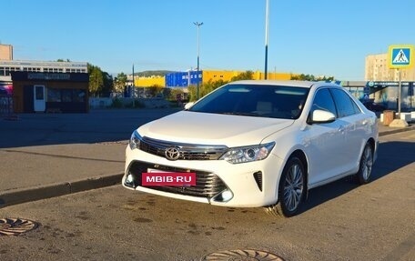 Toyota Camry, 2015 год, 1 000 000 рублей, 8 фотография
