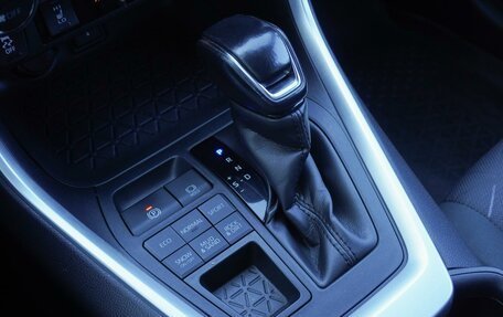 Toyota RAV4, 2020 год, 3 202 000 рублей, 17 фотография