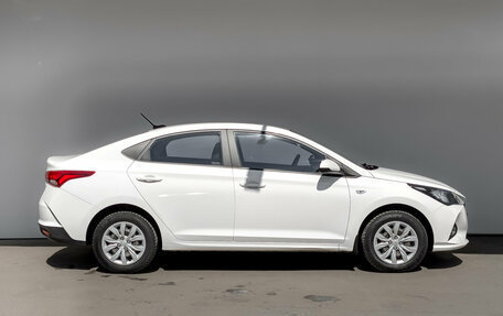 Hyundai Solaris II рестайлинг, 2022 год, 1 855 000 рублей, 4 фотография