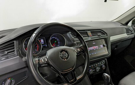 Volkswagen Tiguan II, 2020 год, 2 490 000 рублей, 13 фотография