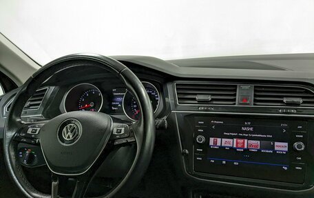 Volkswagen Tiguan II, 2020 год, 2 490 000 рублей, 21 фотография