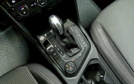 Volkswagen Tiguan II, 2020 год, 2 490 000 рублей, 29 фотография