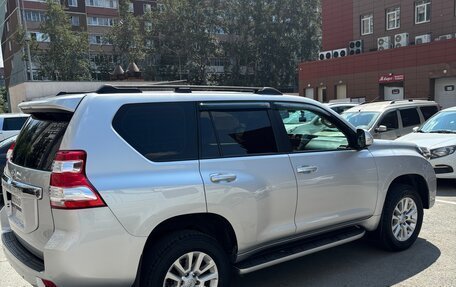 Toyota Land Cruiser Prado 150 рестайлинг 2, 2015 год, 4 000 000 рублей, 3 фотография