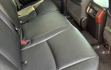Toyota Land Cruiser Prado 150 рестайлинг 2, 2015 год, 4 000 000 рублей, 14 фотография
