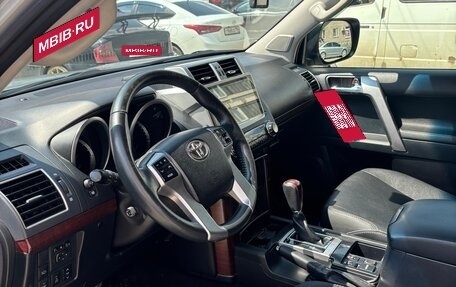 Toyota Land Cruiser Prado 150 рестайлинг 2, 2015 год, 4 000 000 рублей, 7 фотография