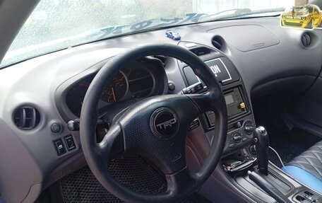 Toyota Celica VII рестайлинг, 2001 год, 750 000 рублей, 5 фотография