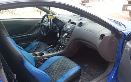 Toyota Celica VII рестайлинг, 2001 год, 750 000 рублей, 6 фотография