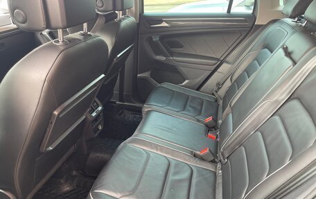 Volkswagen Tiguan II, 2017 год, 2 300 000 рублей, 9 фотография
