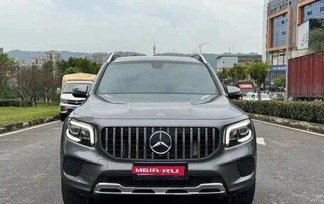 Mercedes-Benz GLB, 2023 год, 2 210 007 рублей, 2 фотография