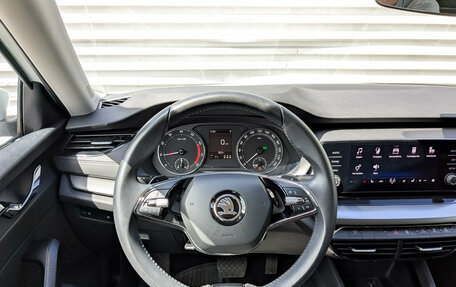 Skoda Octavia IV, 2021 год, 2 460 000 рублей, 21 фотография