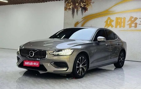 Volvo S60 III, 2023 год, 3 800 000 рублей, 1 фотография