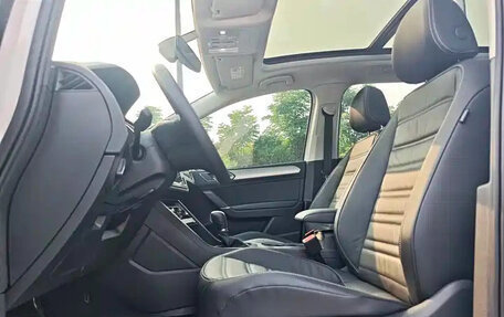 Volkswagen Touran III, 2022 год, 1 490 222 рублей, 10 фотография
