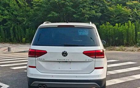 Volkswagen Touran III, 2022 год, 1 490 222 рублей, 5 фотография