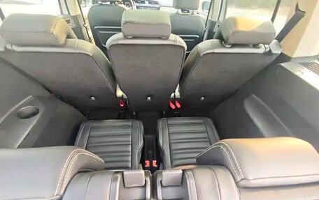 Volkswagen Touran III, 2022 год, 1 490 222 рублей, 31 фотография