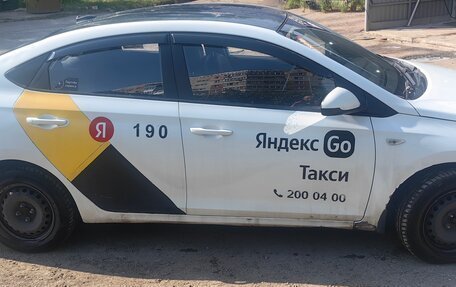 Hyundai Solaris II рестайлинг, 2018 год, 650 000 рублей, 6 фотография