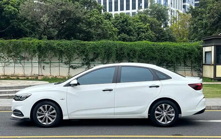 Chevrolet Cruze II, 2022 год, 900 006 рублей, 3 фотография