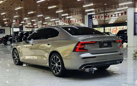 Volvo S60 III, 2023 год, 3 800 000 рублей, 4 фотография