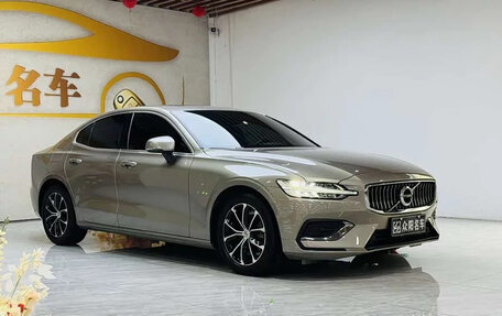 Volvo S60 III, 2023 год, 3 800 000 рублей, 3 фотография