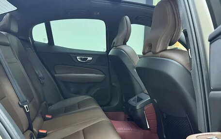 Volvo S60 III, 2023 год, 3 800 000 рублей, 10 фотография