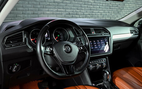 Volkswagen Tiguan II, 2020 год, 3 000 000 рублей, 11 фотография