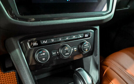 Volkswagen Tiguan II, 2020 год, 3 000 000 рублей, 14 фотография