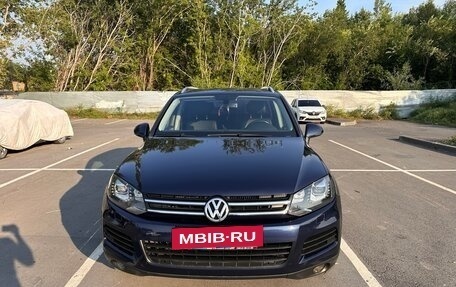 Volkswagen Touareg III, 2010 год, 2 050 000 рублей, 2 фотография