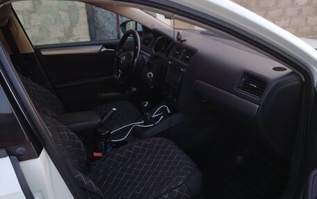 Volkswagen Jetta VI, 2016 год, 1 700 000 рублей, 10 фотография