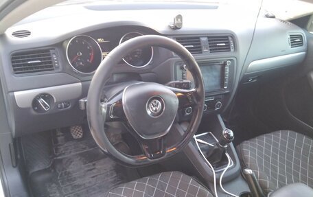 Volkswagen Jetta VI, 2016 год, 1 700 000 рублей, 17 фотография