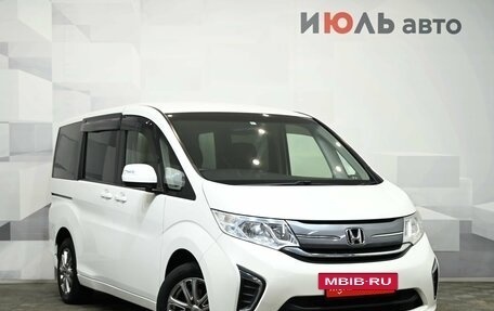 Honda Stepwgn IV, 2017 год, 1 970 000 рублей, 3 фотография