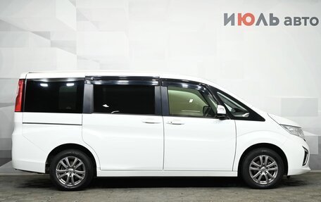 Honda Stepwgn IV, 2017 год, 1 970 000 рублей, 9 фотография