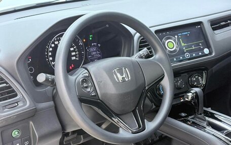 Honda Vezel, 2022 год, 1 165 000 рублей, 9 фотография