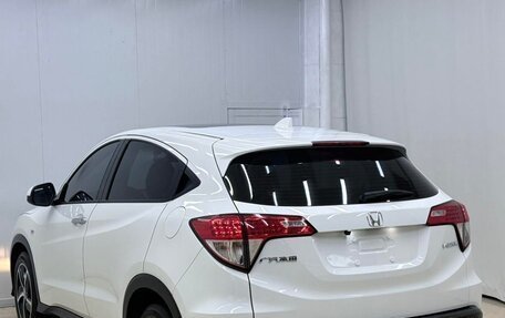 Honda Vezel, 2022 год, 1 165 000 рублей, 4 фотография