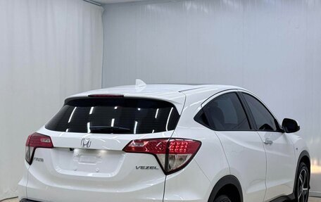Honda Vezel, 2022 год, 1 165 000 рублей, 6 фотография