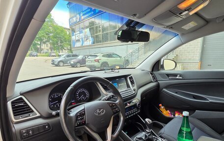 Hyundai Tucson III, 2018 год, 2 100 000 рублей, 12 фотография