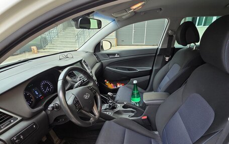 Hyundai Tucson III, 2018 год, 2 100 000 рублей, 19 фотография