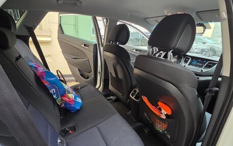 Hyundai Tucson III, 2018 год, 2 100 000 рублей, 17 фотография