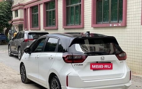 Honda Fit, 2022 год, 955 000 рублей, 4 фотография