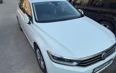 Volkswagen Passat B8 рестайлинг, 2015 год, 1 650 000 рублей, 3 фотография