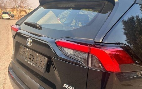Toyota RAV4, 2022 год, 3 240 000 рублей, 4 фотография