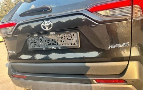 Toyota RAV4, 2022 год, 3 240 000 рублей, 5 фотография